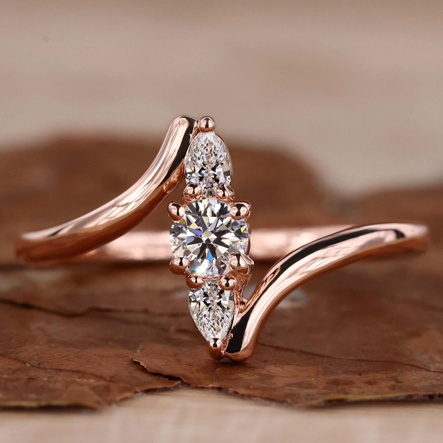 lab grown diamond engagement ring