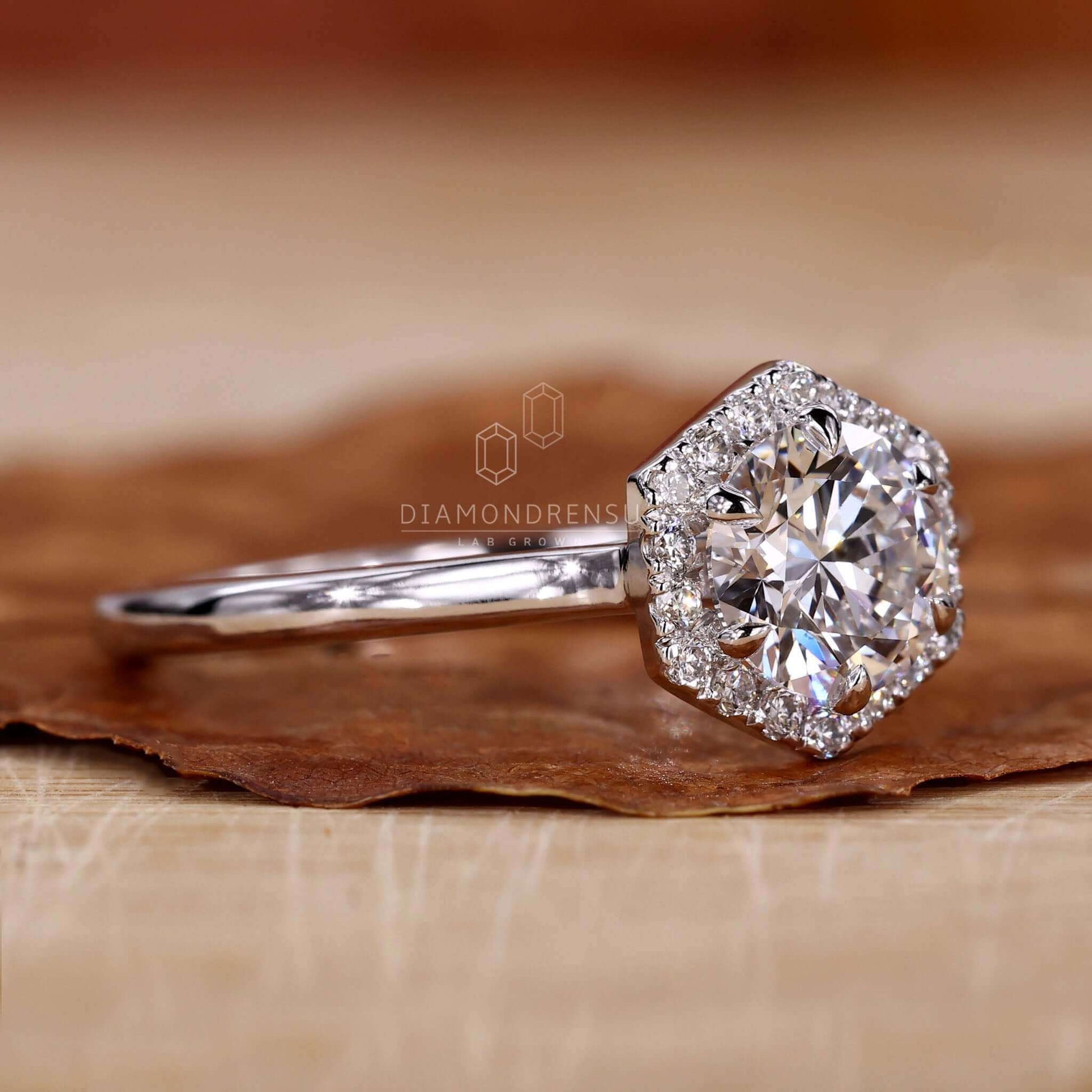 diamond engagement ring