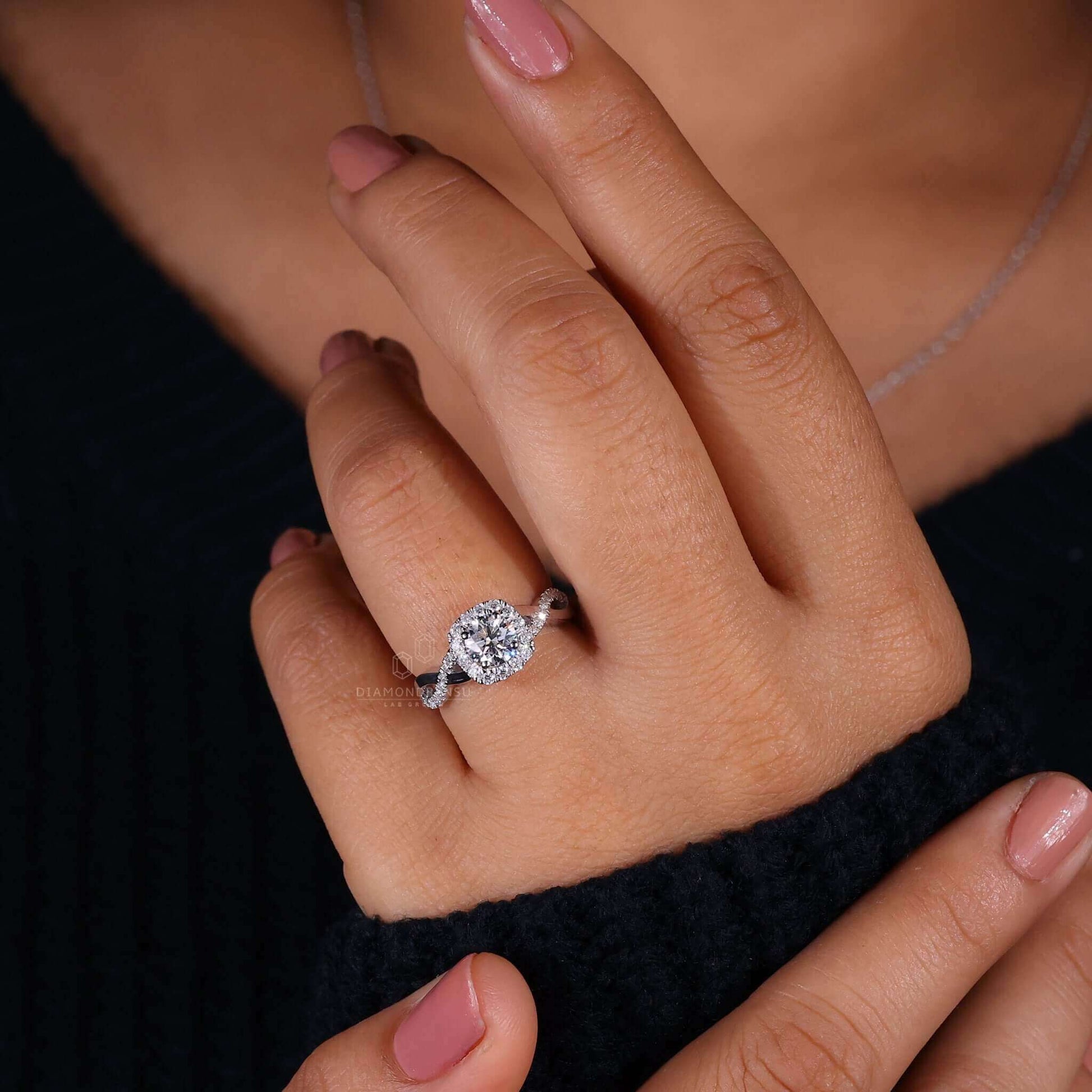 lab grown diamond engagement ring