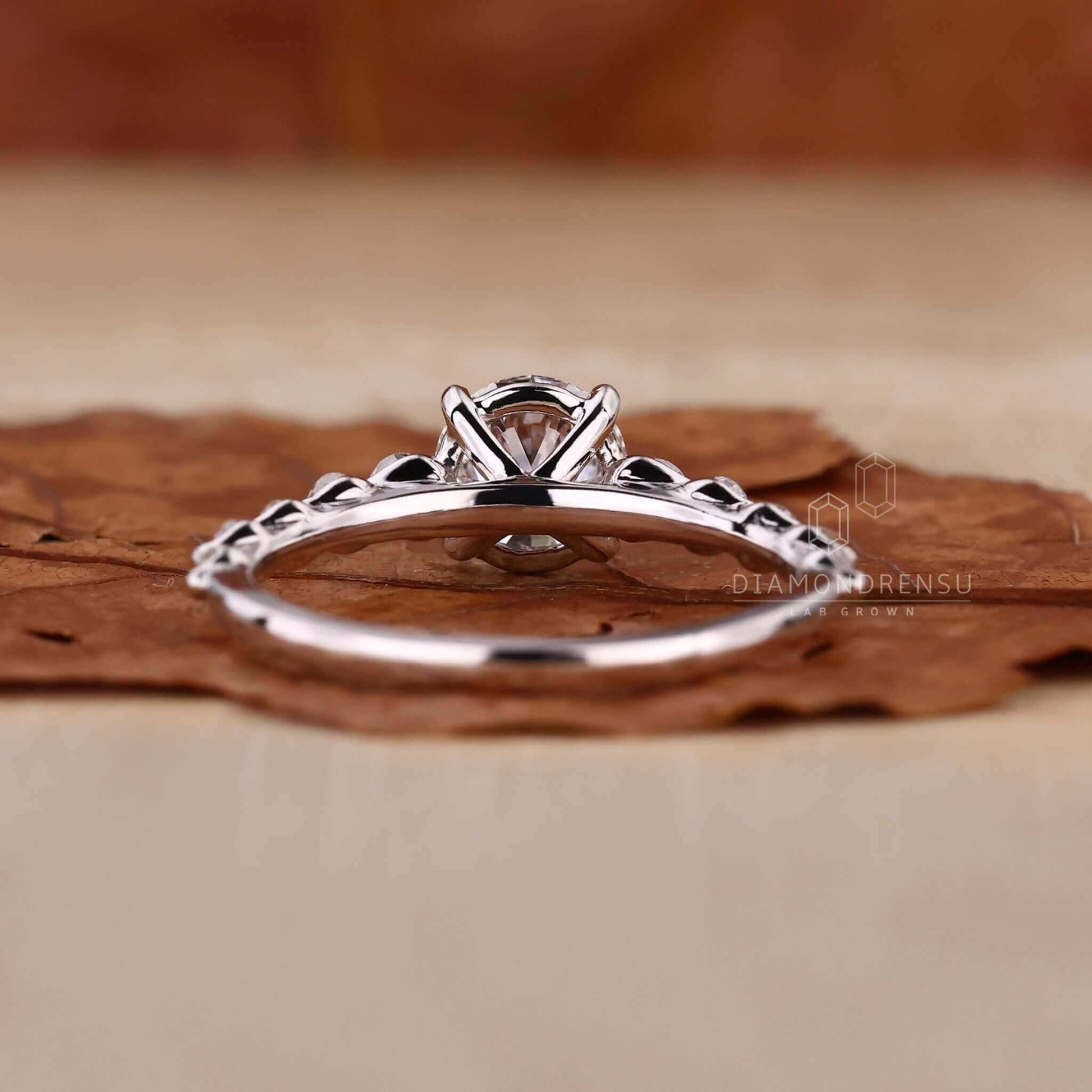 lab grown diamond engagement ring