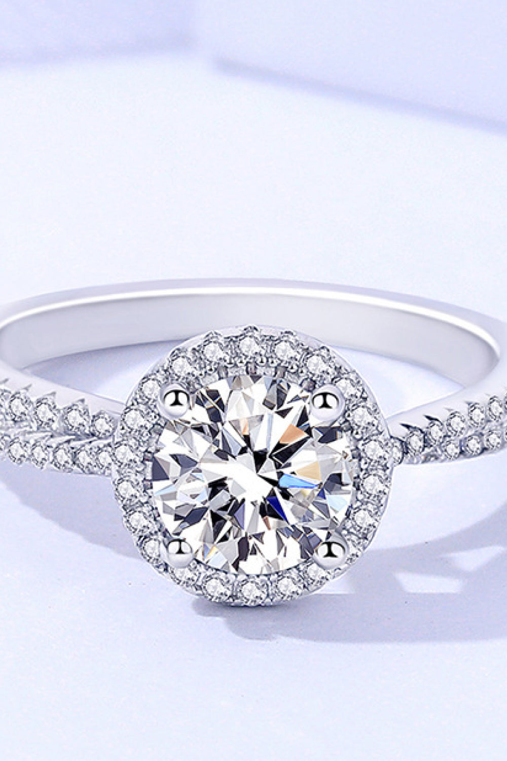 1 Carat Moissanite Round Shape Ring