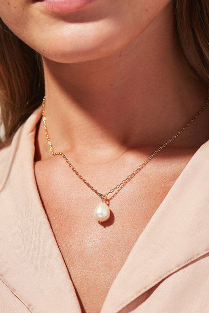 Freshwater Pearl Pendant Necklace