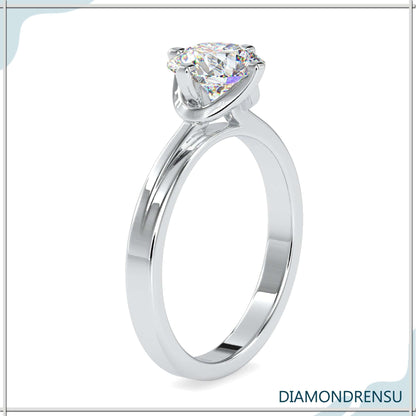 Round cut diamond ring with a timeless 4 prong setting.
