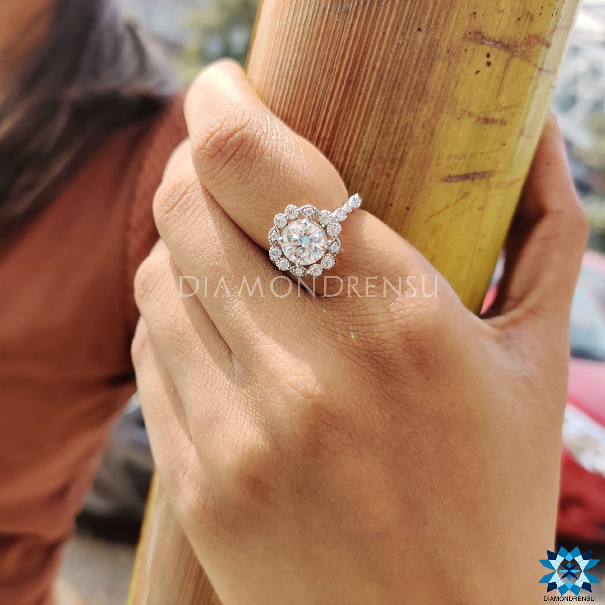 customized engagement ring