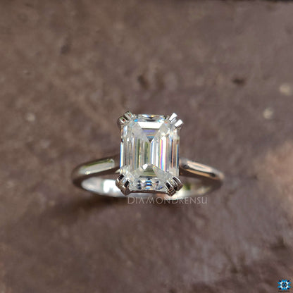 solitaire engagement ring