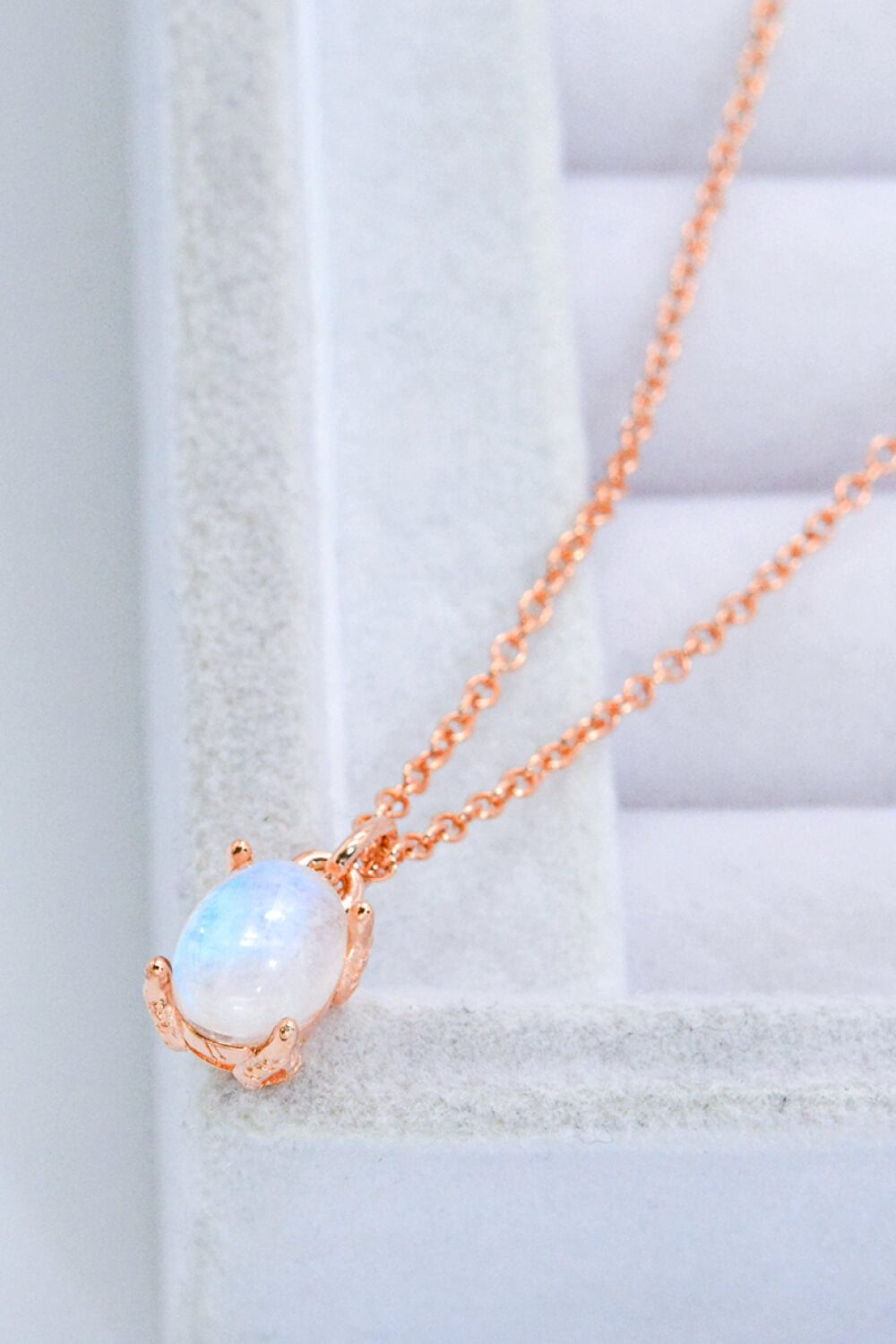 Natural 4-Prong Pendant Moonstone Necklace