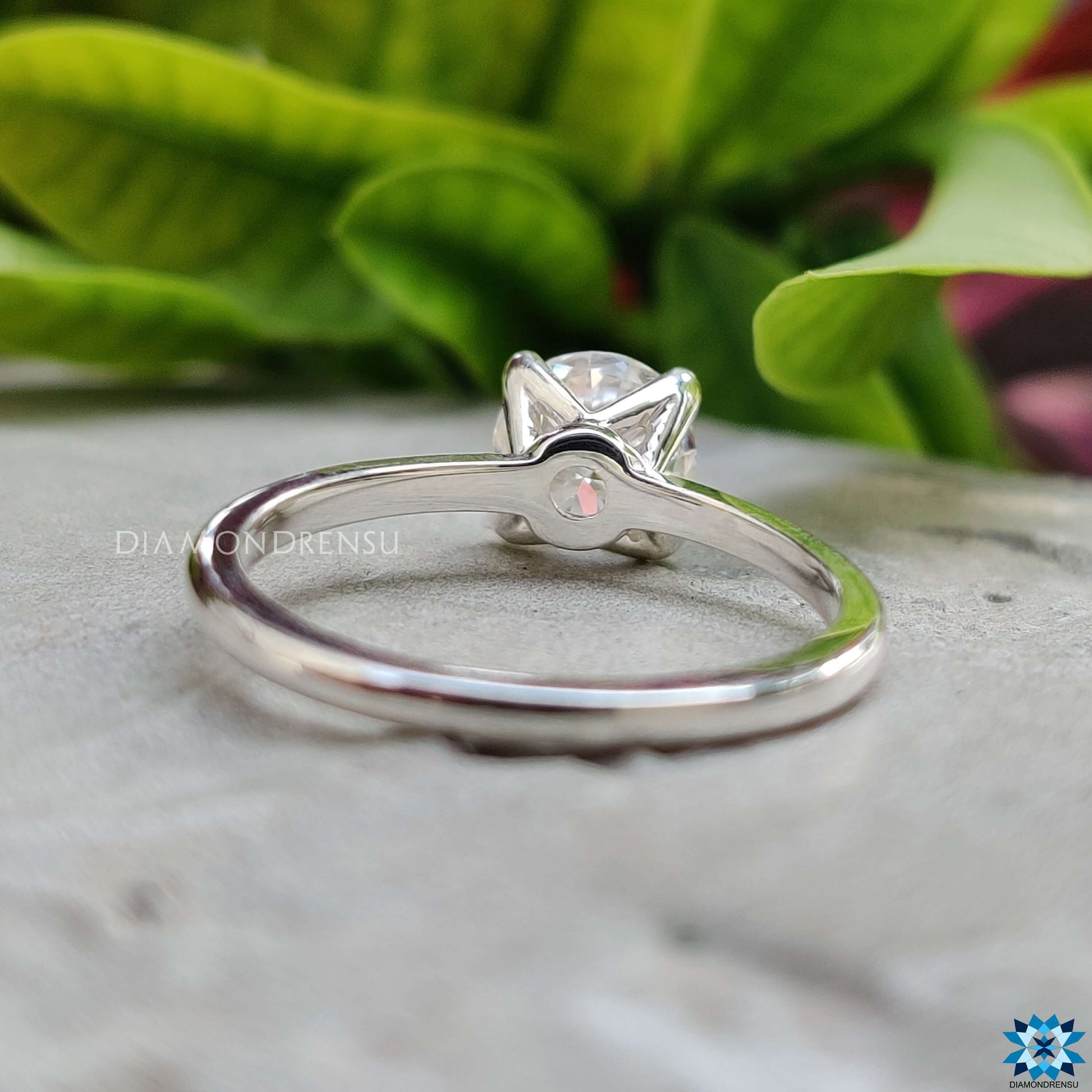 moissanite solitaire ring - diamondrensu