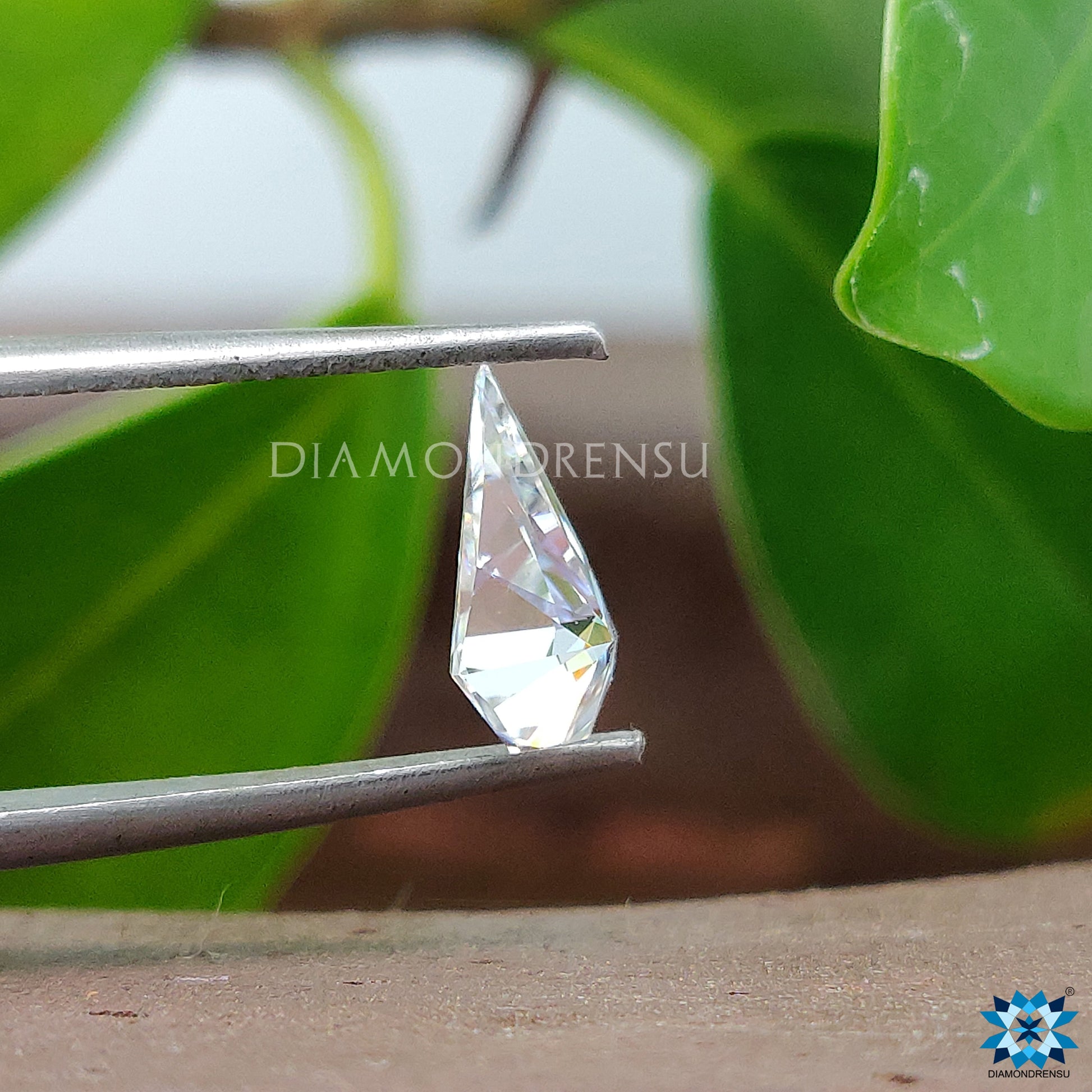 spear cut loose moissanite