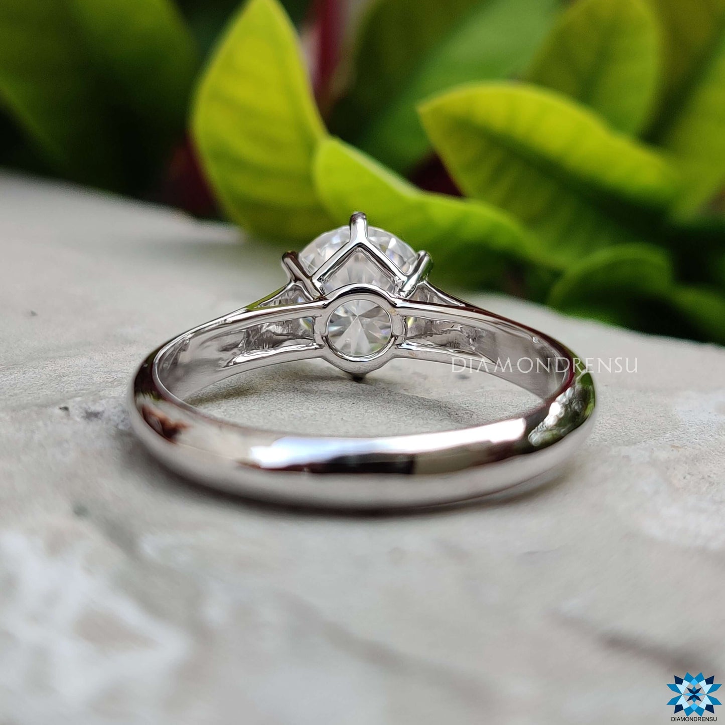 Elegant moissanite ring featuring a sleek design for the contemporary bride.
