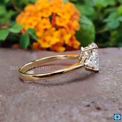 moissanite rings - diamondrensu