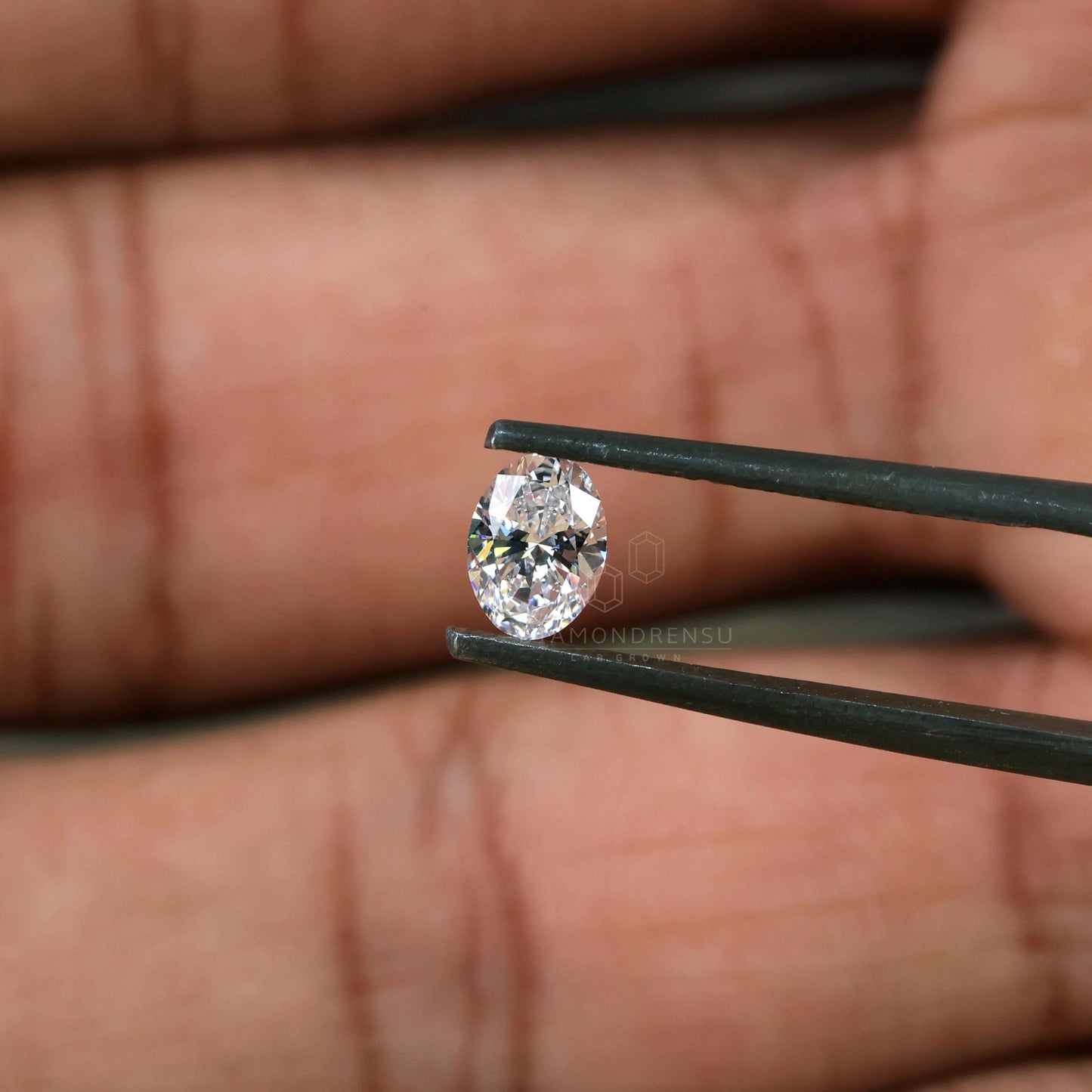 oval lab grown diamond