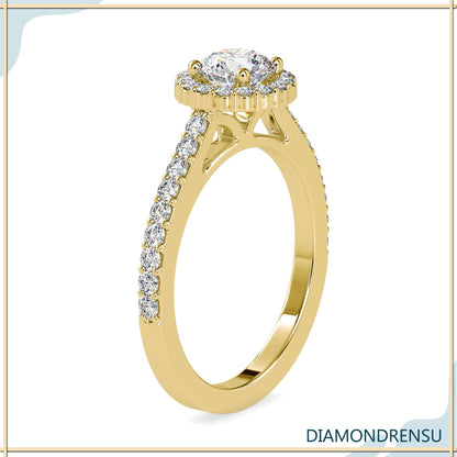 4 prong diamond ring featuring a stunning round brilliant cut diamond.
