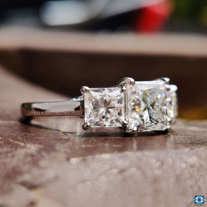 princess cut engagement ring